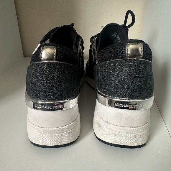 Michael Kors shoes women size 8.5 - Picture 4 of 7